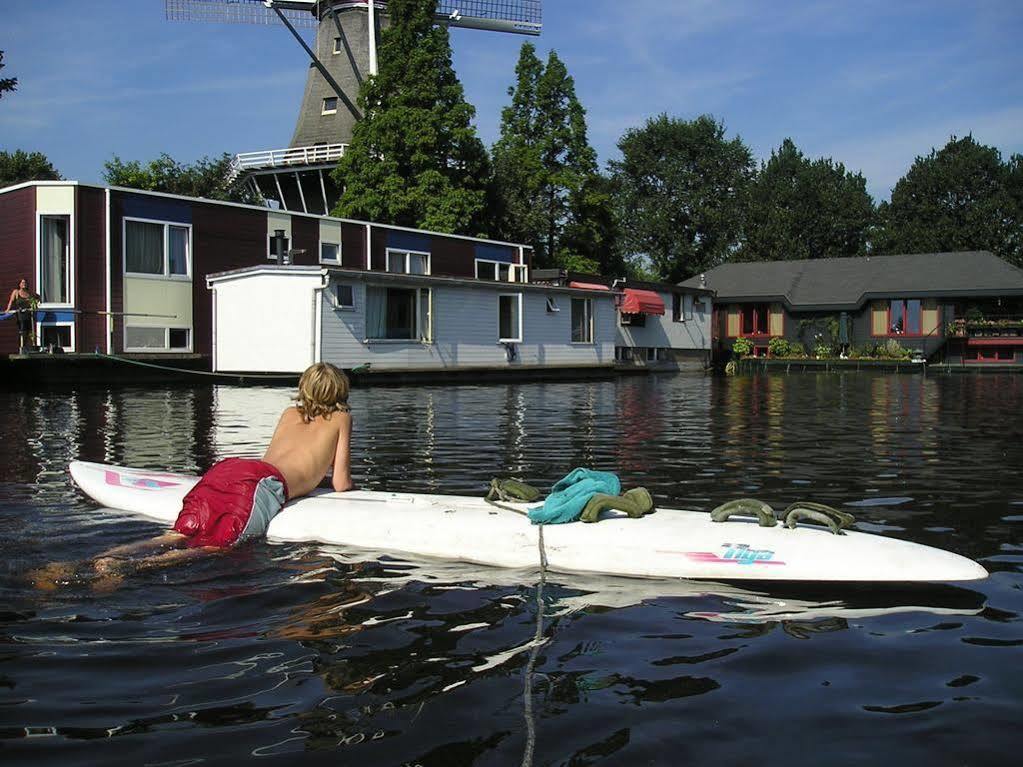 Hotel Houseboat Under The Mill Amsterdam Exteriér fotografie